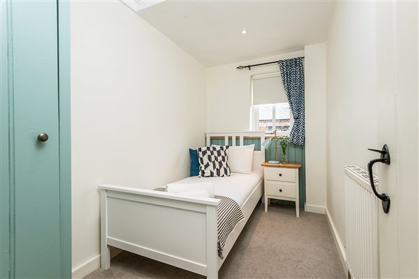 Single bedroom 3ft bed