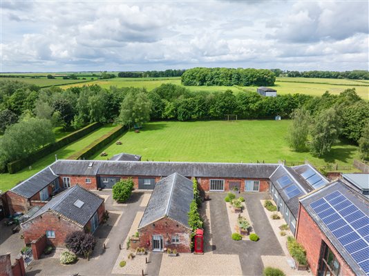 Holiday cottages and gardens