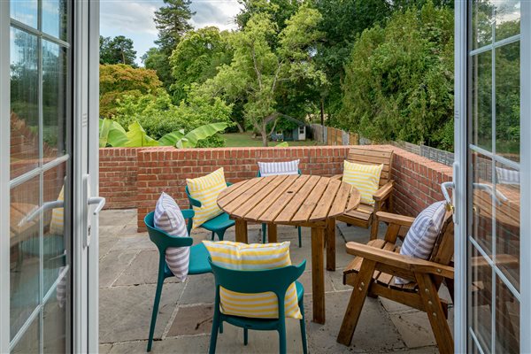 balcony south facing