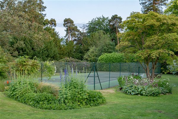 tenniscourt
