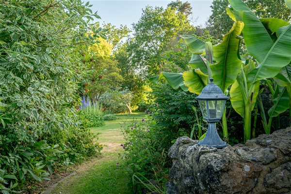 garden hidden treasures