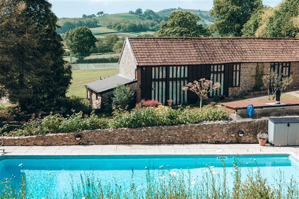 self-catering cottages with outdoor heated pool Devon