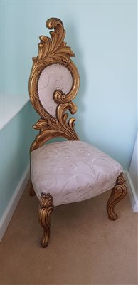chair in room 3