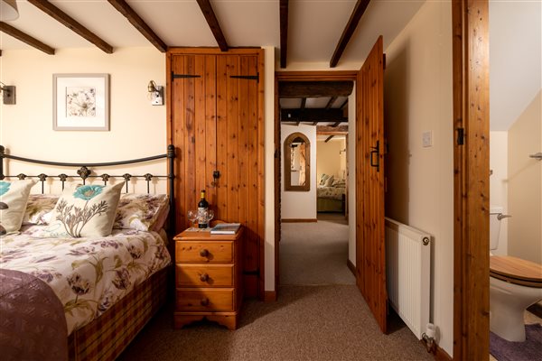 double en-suite, comfortable beds & crisp linen Bampfield Farm EX327NR