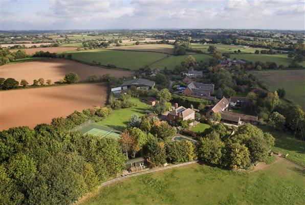 Aerial shot of Hop Pickers Rural Retreats
