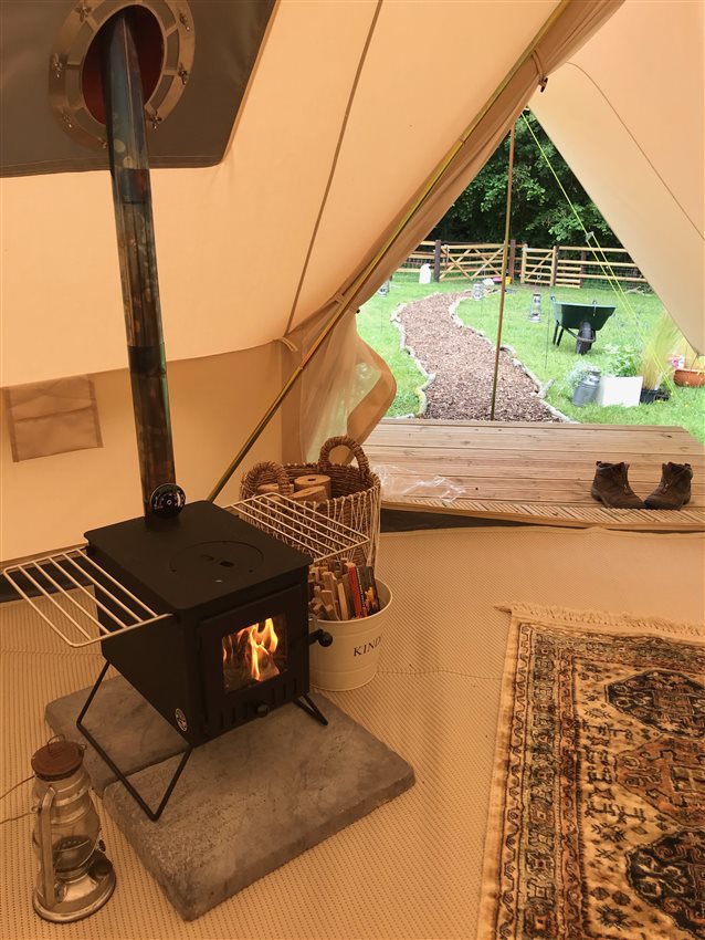 Hop Pickers Shepherd's Hut and Bell Tent | Farm Stay