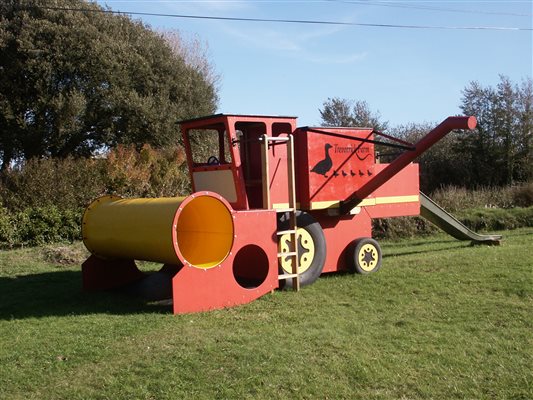 Play equipment - combine harvester