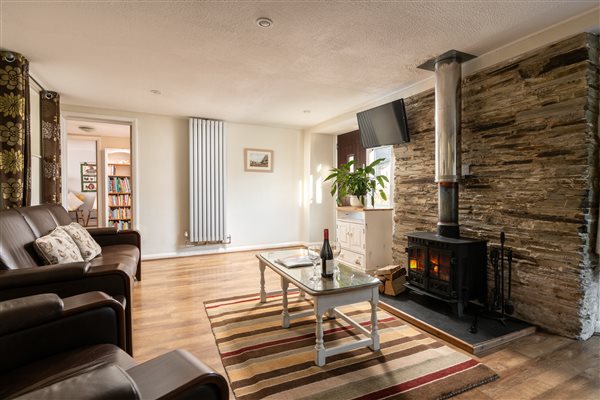 Single storey open plan log burner