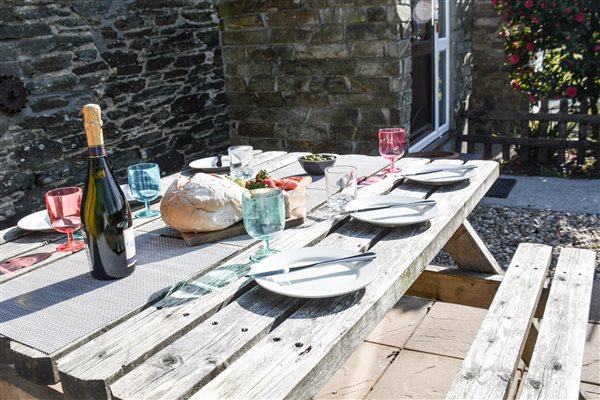 Outdoor dining space Outdoor dining space