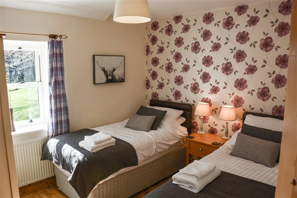 Twin Room Twin Room