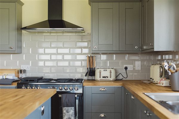 Open plan kitchen, dining and living spaces