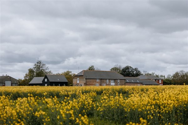 Exterior self catering cottages in Kent