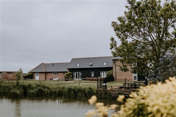 Exterior of Marsh View - a four bedroom self-catering cottage at Mocketts Farm in Kent.