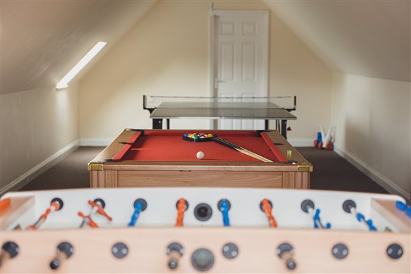 Self catering cottages Kent shared games room