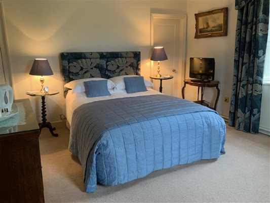 bedroom bedroom