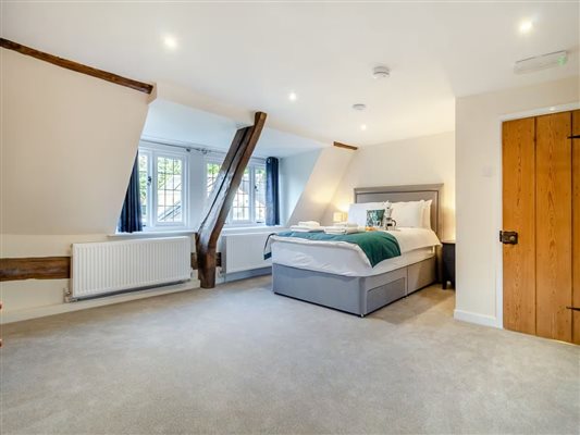 Kingfisher - Double bedroom