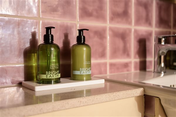 Refillable eco-friendly toiletries in 100% recycled bottles