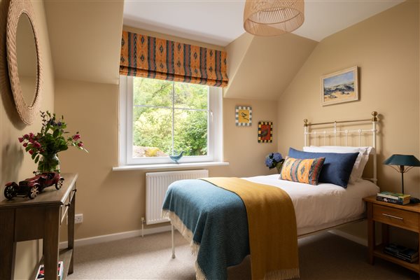 Upstairs single bedroom next to shower room
