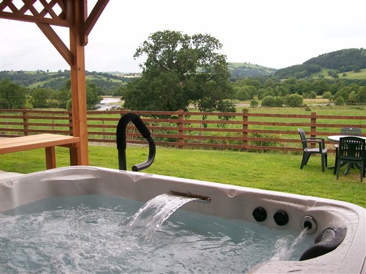 Hot tub spa - private use
