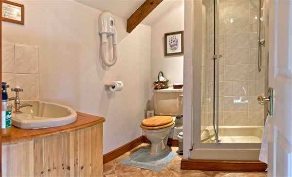 Granary Pine Bathroom