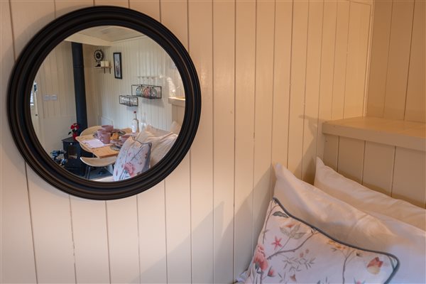 mirror