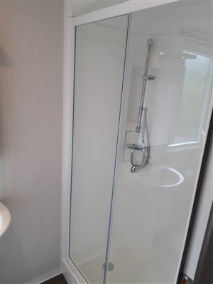 Caravan 2 shower