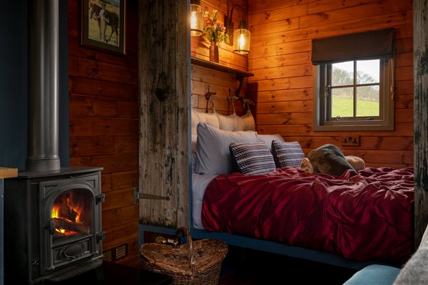 Cosy shepherd's hut