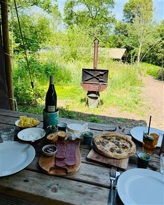 table outside view