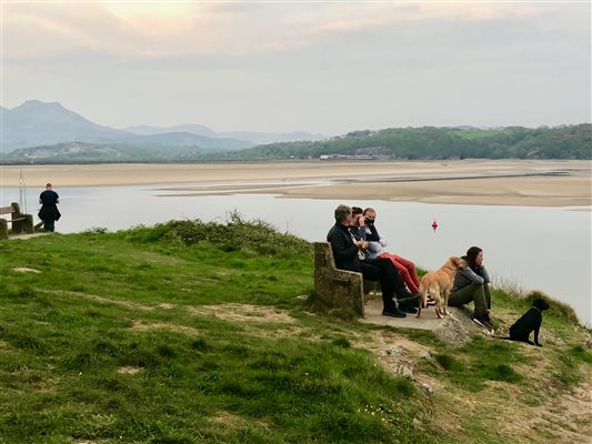 20 MINUTES DRIVE - BORTH Y GÊST - SCENIC VILLAGE & COASTAL PATH 