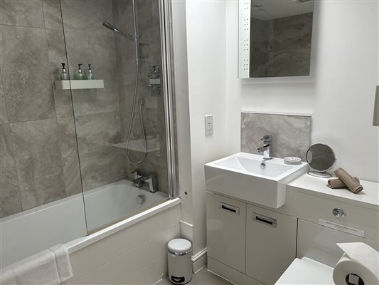 3 showers