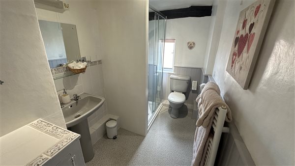 Oak Room Ensuite