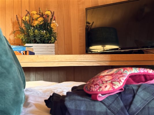 hare bedroom