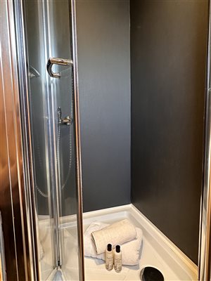 hare shower