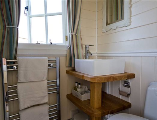 hornbeam bathroom