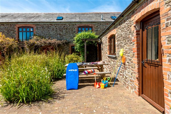 Parlour exterior with beach gear