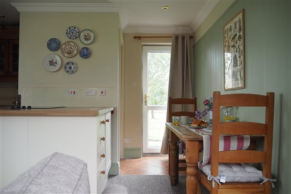 Kitchen Dining Area