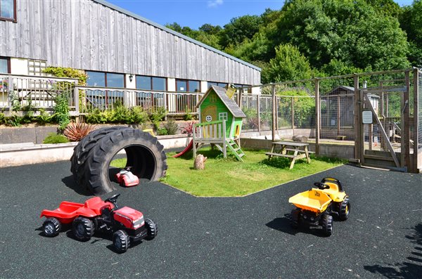 Toddler 'Race Track' & Walk-in Rabbit Enclosure