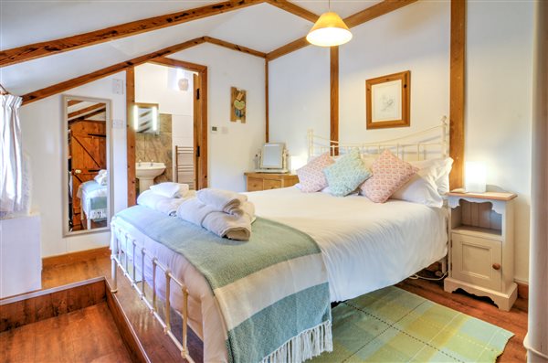 Clematis double bedroom