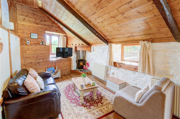 Clematis living room