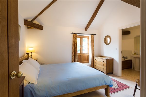 Coach house double en-suite bedroom