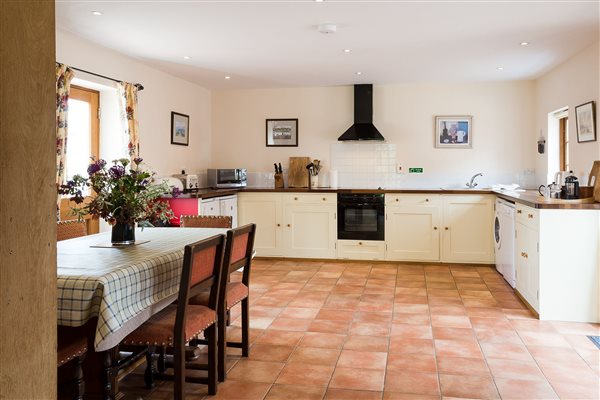 Coach House kitchen