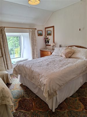 THE FAMILY EN SUITE BEDROOM