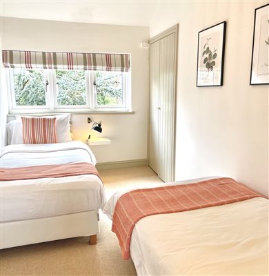 The Cottage at Yew Tree Farm Holidays Twin Bedroom