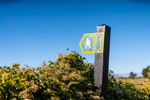 footpaths nearby
