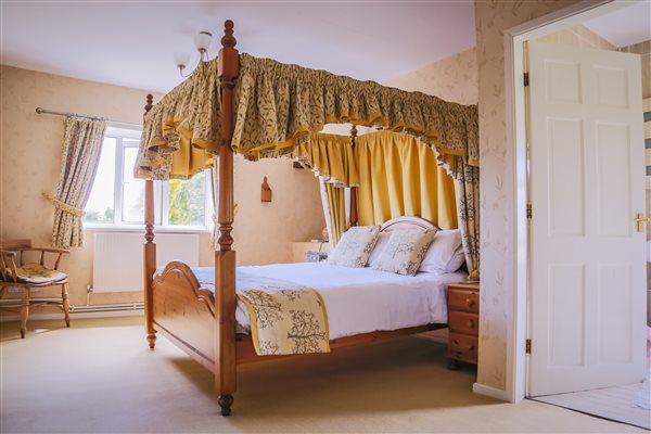 Four-Poster Bedroom