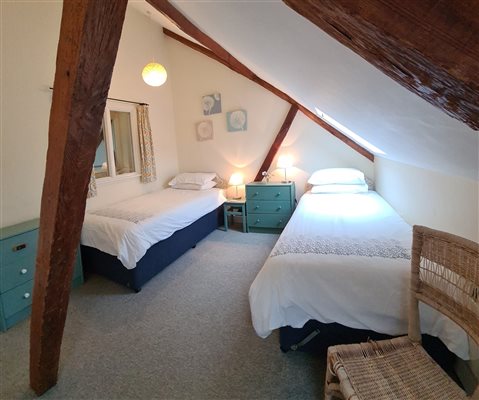 Twin bedroom in Hayloft - beds can be ziplinked