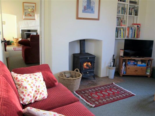 Pond Livingroom interconnects with Swallows Cottage for larger groups