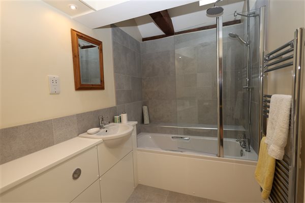 Ensuite Bathroom