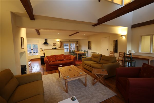 Hayloft Lounge, Kitchen & Dining Room