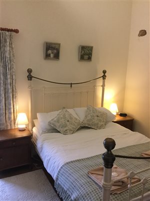 The Byre - Bedroom 1